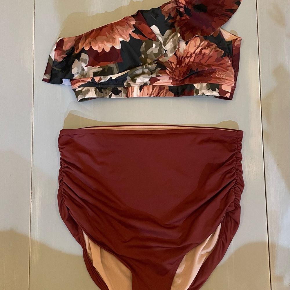 Albion Fit Floral One-Shoulder Bikini Set